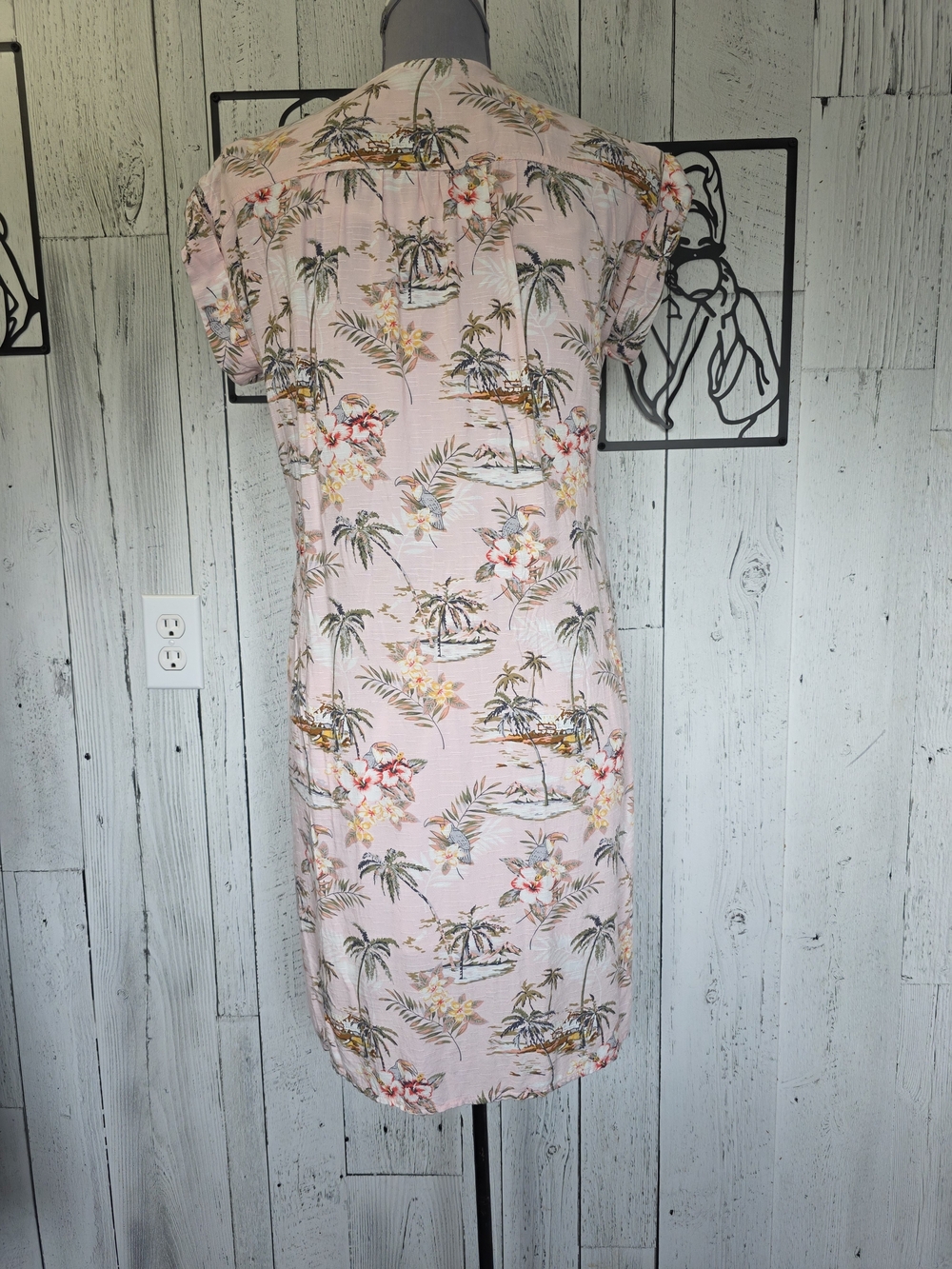 Tribal Femme Pink Tropical Palm Print Button Front Dress | Size Small | Pre-Love - Picture 5 of 14